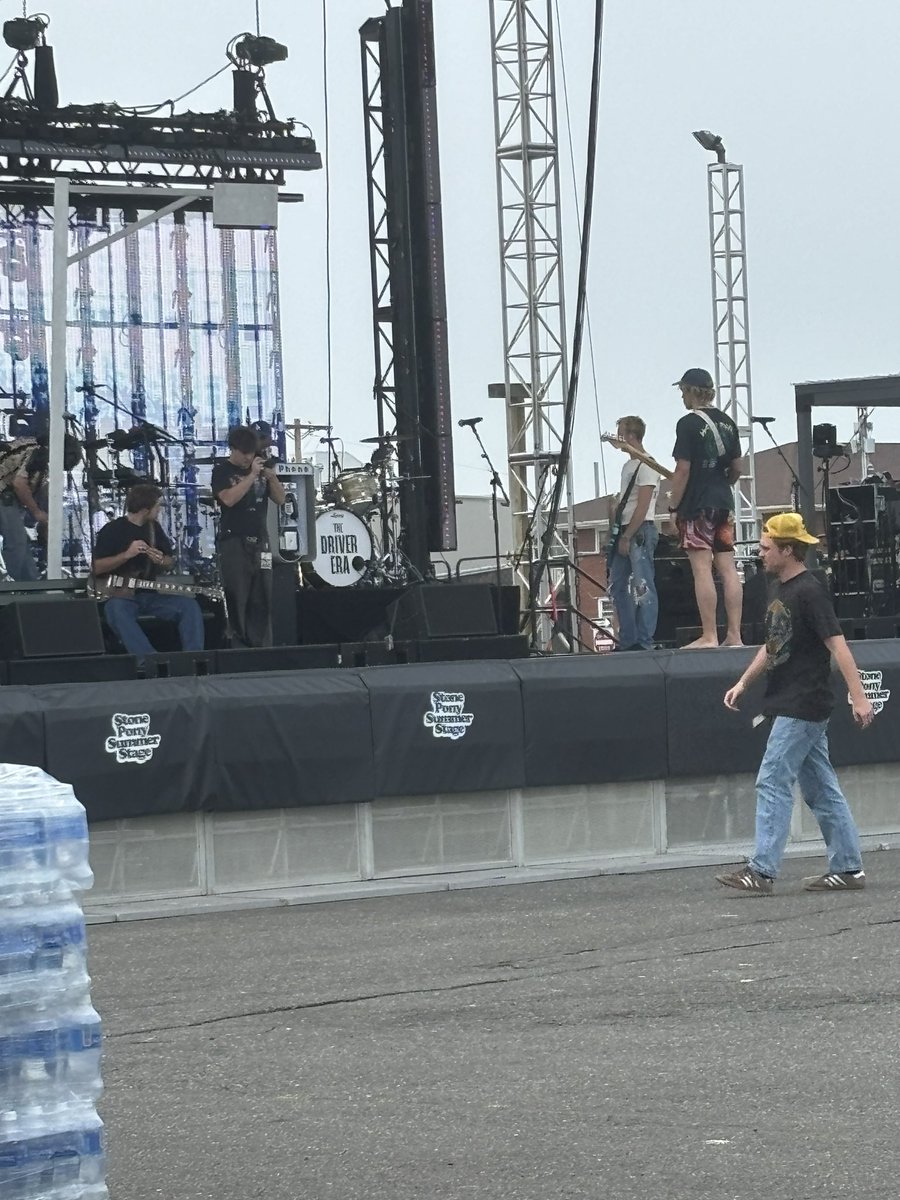cassgoldberg's tweet photo. my view FROM THE LINE guys we can hear the whole sound check I’m living https://t.co/D4SzupuhWe