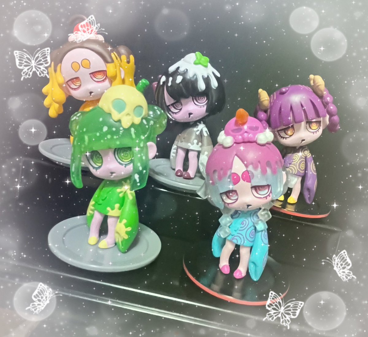 1018_Neet's tweet photo. お迎えしたつぶあんとあんみつを加えて完成✨
あんみつ出るまで、ホント散財した💦

 #ウィルスイーツ https://t.co/badeep4BI7