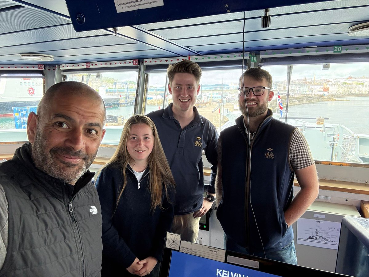 hms_mersey's tweet image. A pleasure to host @BBC_TopGear's Chris Harris and his team onboard during the Isle of Man @ttracesofficial 🏍️ - looks like Chris needs some GPMG training! Team MERSEY thoroughly enjoyed their time on the island, we hope to be back soon. 🫡 #LifeAtSea #GoNavy