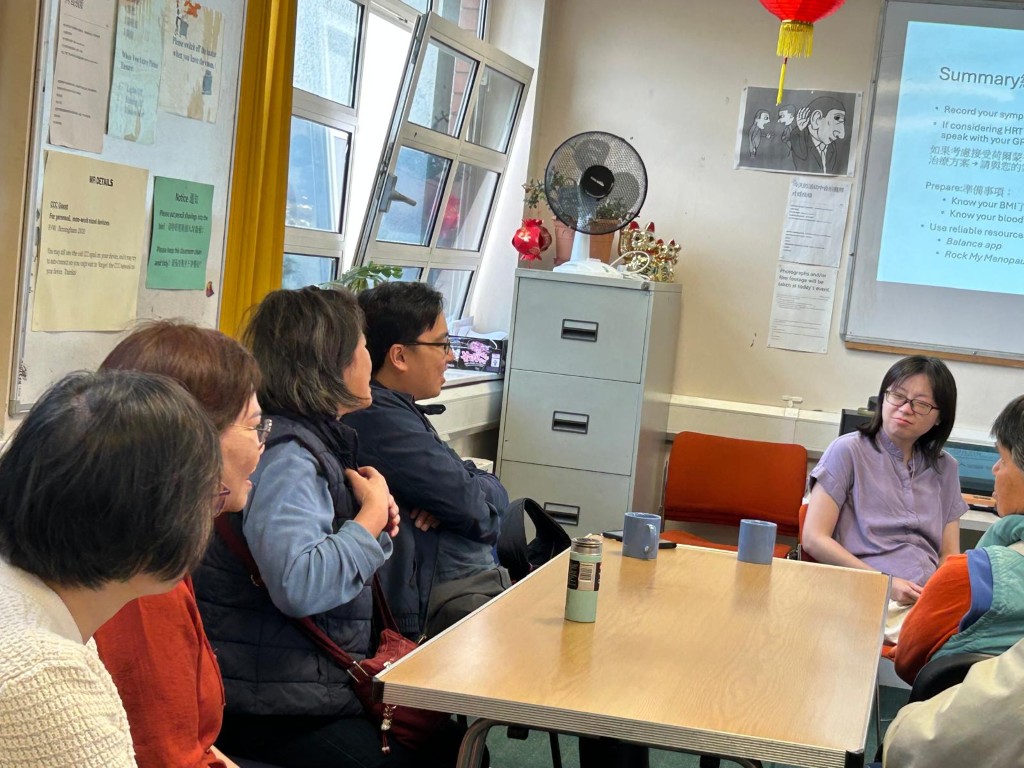 chinesebham's tweet image. Huge thanks to Dr Ko from Handsworth Wood Medical Centre for her v informative & engaging talk abt menopause🙏🏻The talk was part of our Deep Engagement Partnership w @healthybrum. We learnt abt differences in symptoms meaning Chinese women may not realise they are menopausal!🪹