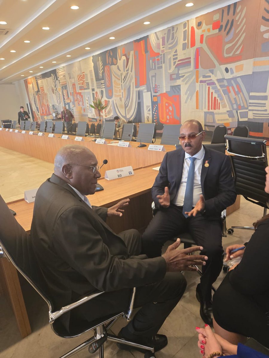 SalvadorVM (@salvadorvaldesm) on Twitter photo Acabo de sostener un cordial encuentro con el Honorable Gastón Alphonso Browne, Primer Ministro de Antigua y Barbuda.🇦🇬
<a href="/DiazCanelB/">Miguel Díaz-Canel Bermúdez</a>
<a href="/PartidoPCC/">Partido Comunista de Cuba</a>
<a href="/PresidenciaCuba/">Presidencia Cuba 🇨🇺</a>
<a href="/MMarreroCruz/">Manuel Marrero Cruz</a>
<a href="/CubaMINREX/">Cancillería de Cuba</a> Acabo de sostener un cordial encuentro con el Honorable Gastón Alphonso Browne, Primer Ministro de Antigua y Barbuda.🇦🇬
<a href="/DiazCanelB/">Miguel Díaz-Canel Bermúdez</a>
<a href="/PartidoPCC/">Partido Comunista de Cuba</a>
<a href="/PresidenciaCuba/">Presidencia Cuba 🇨🇺</a>
<a href="/MMarreroCruz/">Manuel Marrero Cruz</a>
<a href="/CubaMINREX/">Cancillería de Cuba</a>