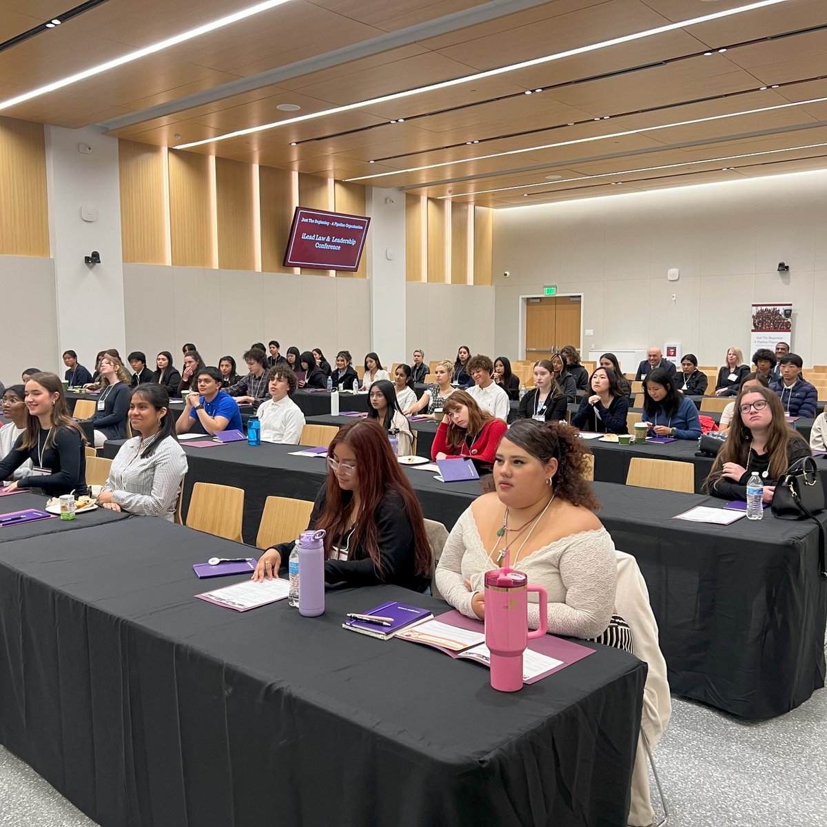 What an amazing day at the San Francisco iLead Law &amp; Leadership Conference! ✨A huge thank you to our volunteers, UC Law San Francisco, &amp; the Law Offices of Walkup, Melodia, Kelly &amp; Schoenberger!⚖️🌟
#JustTheBeginning #FutureLegalLeaders #LawAndLeadership