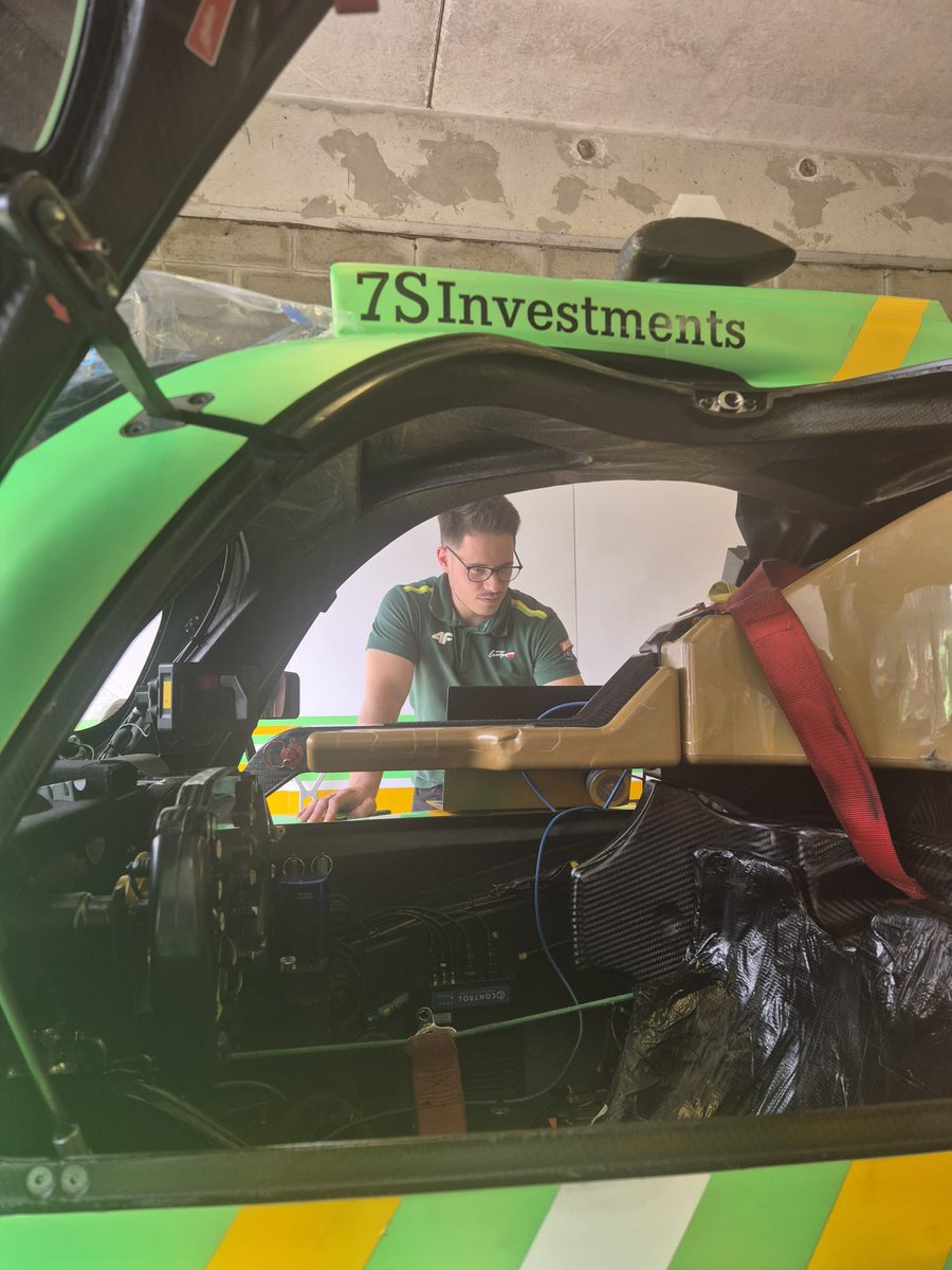 sanchis14's tweet photo. Cómo utilizo este altavoz para dar voz al deporte valenciano

Me gustaría destacar que en las 24H de Le Mans #LeMans24 este año hay un ingeniero valenciano, Javi Mancheño, en el equipo Inter Europol. Habrá representación de ‘la Terreta’.

Y encima una persona 10. Orgulloso de él. https://t.co/8GeQKZa9Jj