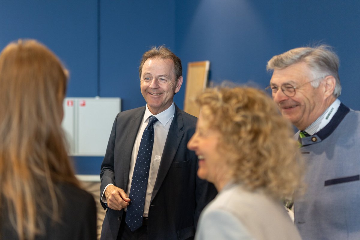 SugarBeetEurope's tweet photo. Congress Day 2- We discussed the follow-up to the Vision of agri with @BrigitteMisonne DG AGRI, N.Berlakovich @COPACOGECA
&amp; young farmer @hildecoolman👩🏻‍🌾 We need to make our sector attractive, resilient &amp; competitive again after the announcement of 5 factories closures in 2025🏭 https://t.co/KyK1aN5g8W