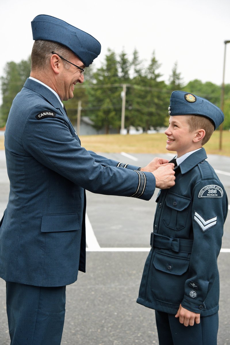 RCAF_ARC's tweet image. To all the RCAF dads and father figures out there:
Whether leading on the flight line, in the sky, at home or abroad your strength, presence and love lift those around you. Happy Father’s Day to the dads of the Royal Canadian Air Force.