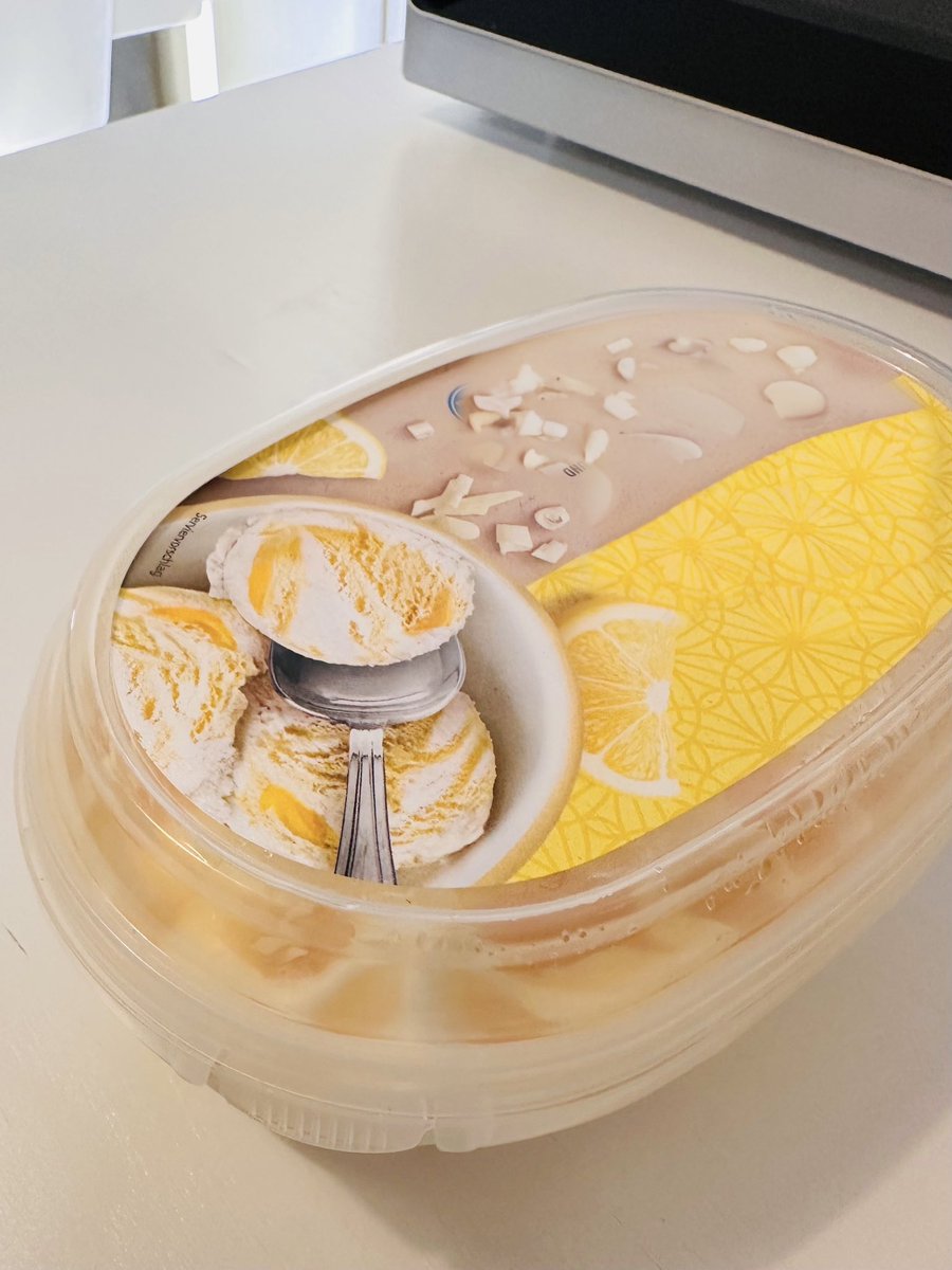 I wonder if any other Atiny has come up with a desire some lemon dessert in this heated summer =) But I prefer not a lemon cake, but a lemon ice cream 😋

🍨🍋

#ATEEZ #에이티즈 
#GOLDENHOUR #GOLDENHOUR_Part3 #LemonDrop