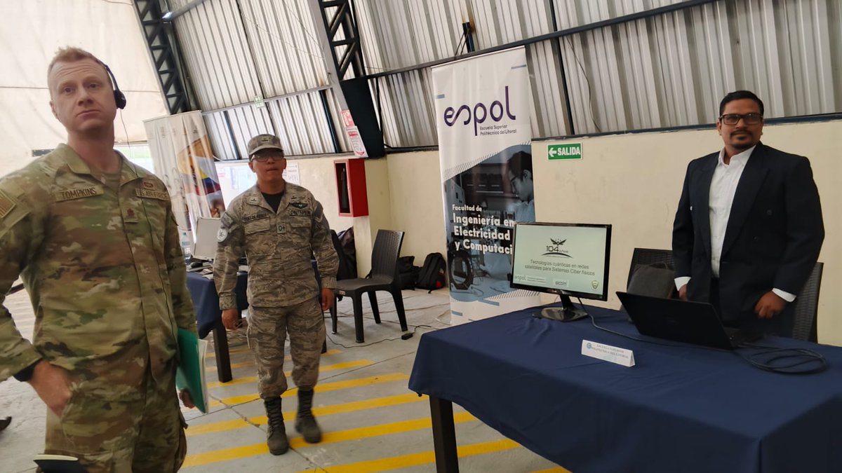 Comando Espacial de USA y GICOM-ESPOL. Los doctorandos en el area de Telecomunicaciones, Eduardo Chancay y Germán Granados, presentan sus proyectos doctorales. <a href="/cparedesverduga/">Cecilia Paredes Verduga</a>, <a href="/JorgeAragundiR/">Jorge Aragundi R</a> , <a href="/FranciscoNovil3/">Francisco Novillo</a>, <a href="/Guachee_to/">El Wacho!</a> , <a href="/eduardochancayr/">Eduardo Chancay</a>