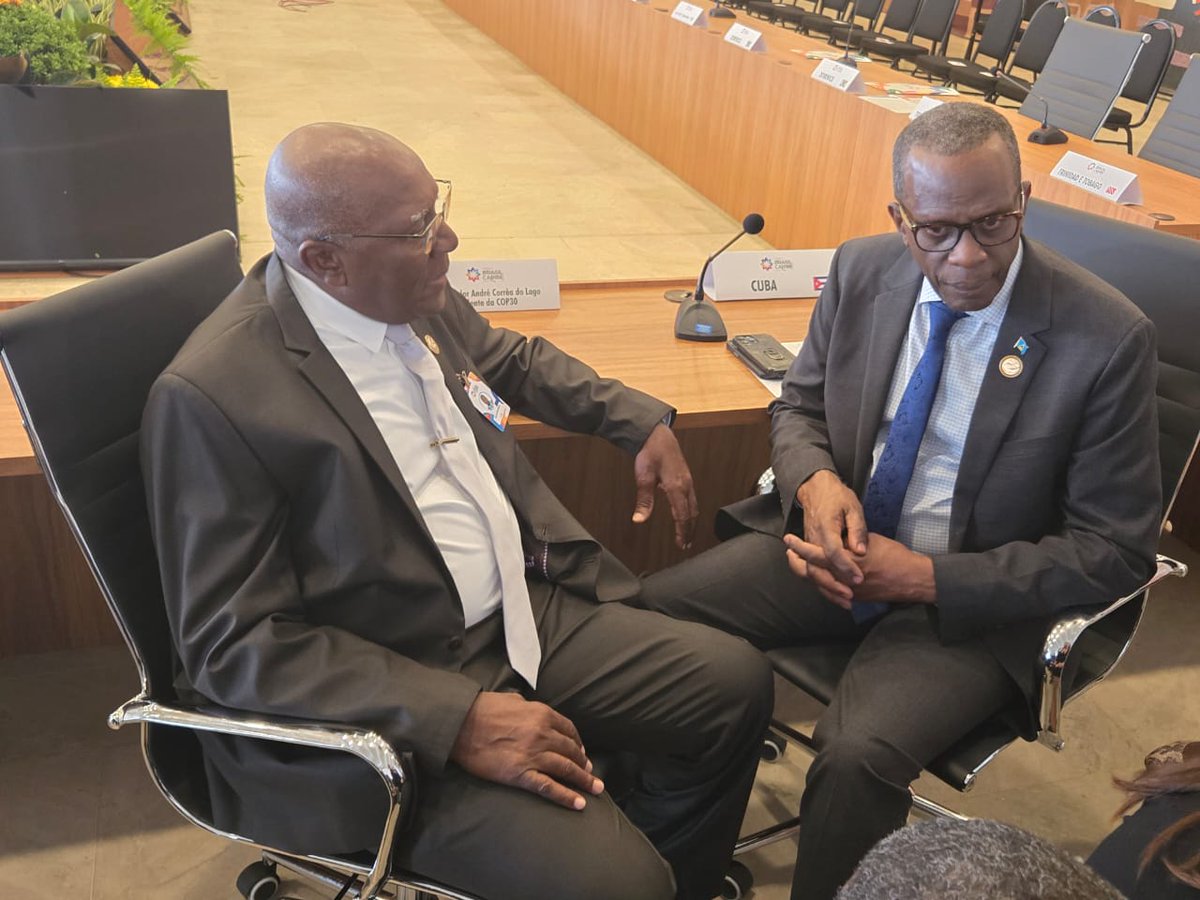 SalvadorVM (@salvadorvaldesm) on Twitter photo También desarrollamos un interesante encuentro con el Honorable Philip Joseph Pierre, Primer Ministro de Santa Lucía 🇱🇨 con el que abordamos la satisfacción por el buen estado de nuestras relaciones bilaterales.
<a href="/DiazCanelB/">Miguel Díaz-Canel Bermúdez</a>
<a href="/CubaMINREX/">Cancillería de Cuba</a>
<a href="/PartidoPCC/">Partido Comunista de Cuba</a>
<a href="/PresidenciaCuba/">Presidencia Cuba 🇨🇺</a> También desarrollamos un interesante encuentro con el Honorable Philip Joseph Pierre, Primer Ministro de Santa Lucía 🇱🇨 con el que abordamos la satisfacción por el buen estado de nuestras relaciones bilaterales.
<a href="/DiazCanelB/">Miguel Díaz-Canel Bermúdez</a>
<a href="/CubaMINREX/">Cancillería de Cuba</a>
<a href="/PartidoPCC/">Partido Comunista de Cuba</a>
<a href="/PresidenciaCuba/">Presidencia Cuba 🇨🇺</a>