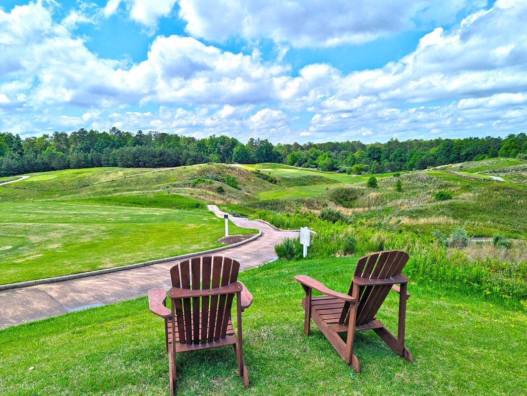 “We pride ourselves in trying to offer the public player a private club experience, to go out on to the golf course, look around, and say,  ‘wow, I can’t believe I am getting to play on a place like this’.”- Mike Strantz