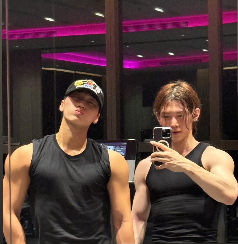 ATlorSY's tweet image. WE LOVE YOU YEOSANG
#오늘도_내일도_늘_여상이편 
#AlwaysProudOfYeosang
#YeosangDeservesBetter 
#YEOSANG #여상

Let our DOBERMAN do whatever he wants