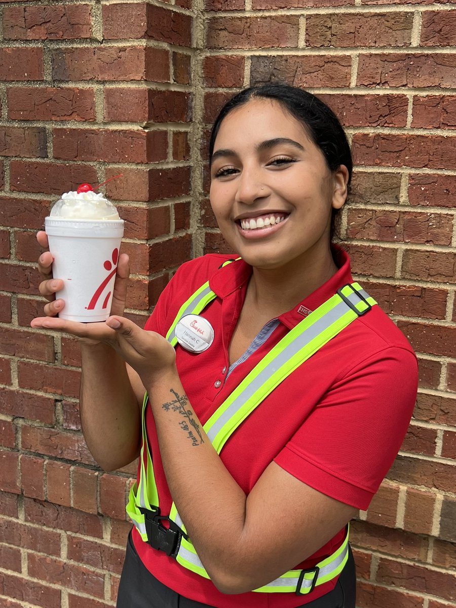 What better way to cool off during these hot days than our delicious, refreshing Peach Milkshake. And if you haven’t tried our Frosted Peach Lemonade, you’re in for a treat! 

Order on your app and earn points towards free menu items. 📲