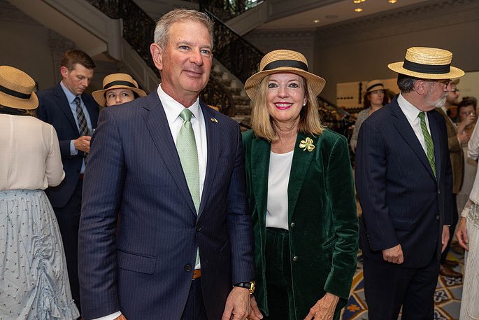 ☘️ 🇺🇸 🇮🇪 Congratulations to our new Senate confirmed <a href="/USEmbassyDublin/">U.S. Embassy Dublin</a> <a href="/StateDept/">Department of State</a> Ambassador Edward Sharp Walsh! Ambassador Walsh is a strong leader and I applaud his commitment to the bi-lateral relationship between <a href="/IrelandEmbUSA/">Embassy of Ireland, USA</a> and the #USA. Thank you to <a href="/IrelandAmbUSA/">Ambassador Geraldine Byrne Nason</a>