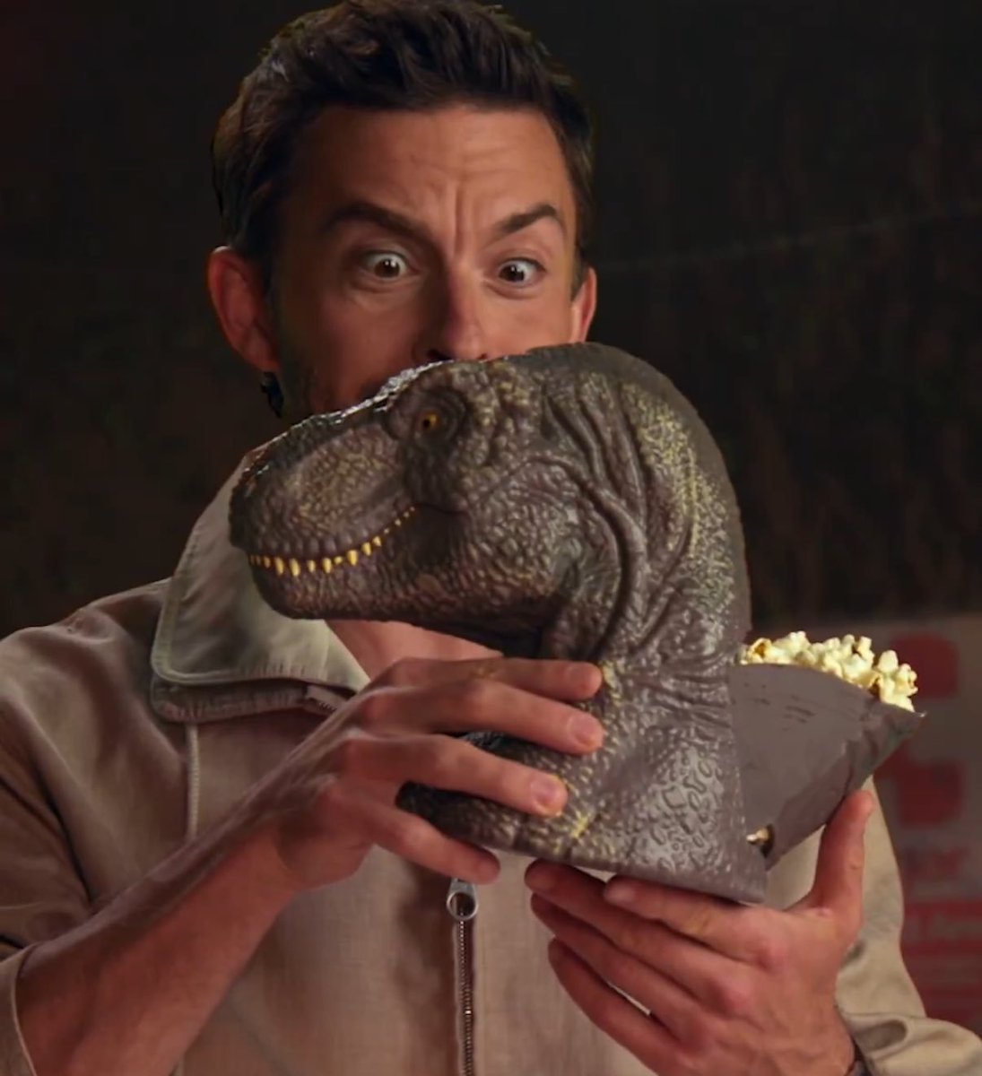 海外先行入手❗️ジュラシック・ワールド 復活の大地　ポップコーンバケット新品未使用 海外限定‼️正規ライセンス品ジュラシック・ワールド 復活の大地