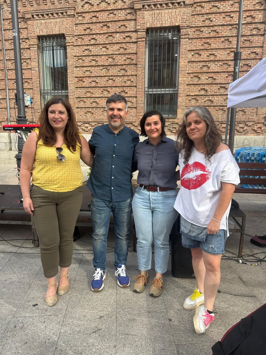 ➡️ Hoy se ha celebrado una actividad organizada por la Mesa de Convivencia del Ayuntamiento de #Leganés: “Planta tu semilla contra el odio”.
⛔️ Se ha realizado una gymkhana, juegos, talleres, música y podcast para trabajar contra los discursos de odio en temáticas LGTBIQ+,