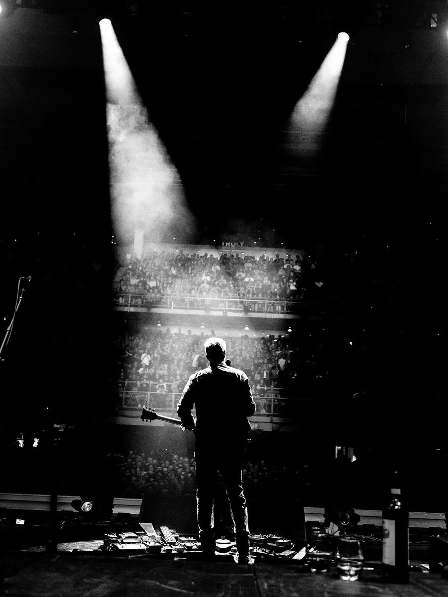 Scenes with the Queens from Boston Night 2. <a href="/qotsa/">QOTSA</a>. #queensofthestoneage #qotsa