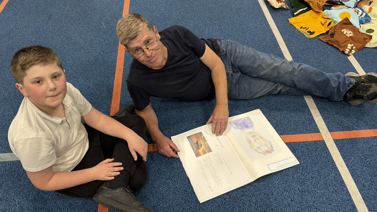 Fosse_TMET's tweet image. The KS2 art gallery this week was a great success. Well done to all of the children for producing such beautiful work and thank you to the family members who came along #fmart #fmcommunity