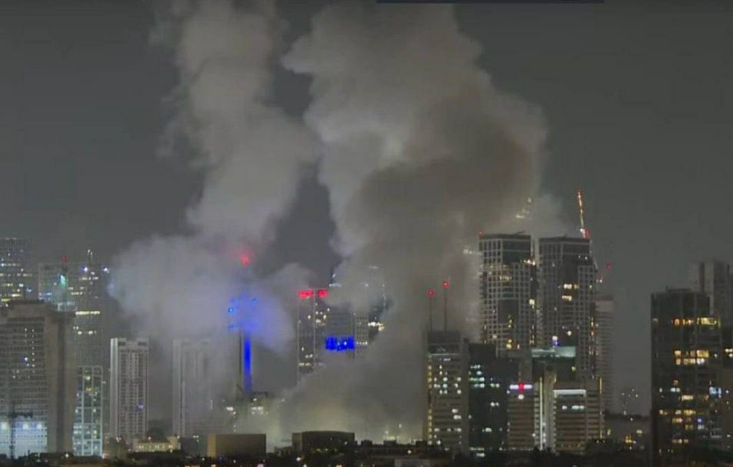 اللهم أضرب الظالمين بالظالمين واخرجنا من بينهم سالمين ..