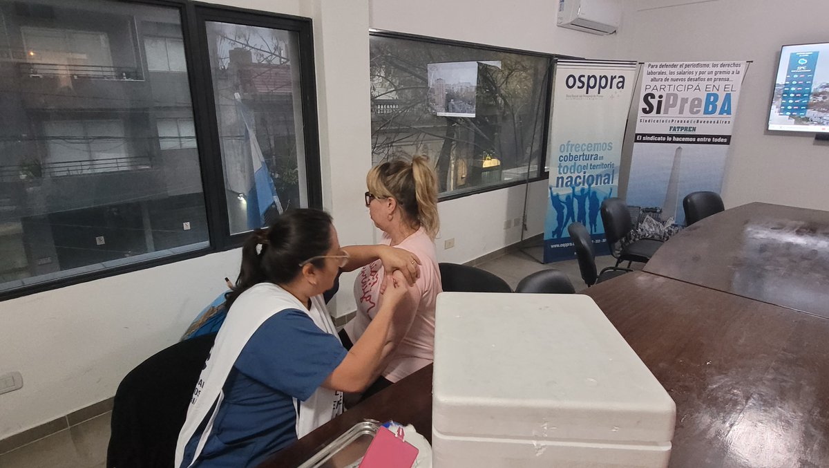 ⚕ Vacunación antigripal #SiPreBA2025

💪Junto a la OSPPRA de <a href="/PrensaFATPREN/">FATPREN</a> y la asistencia voluntaria de las profesionales de <a href="/LicenciadosEn/">Asociación de Licenciados en Enfermería</a>  concretamos una nueva campaña solidaria de aplicación para afiliadas y afiliados.