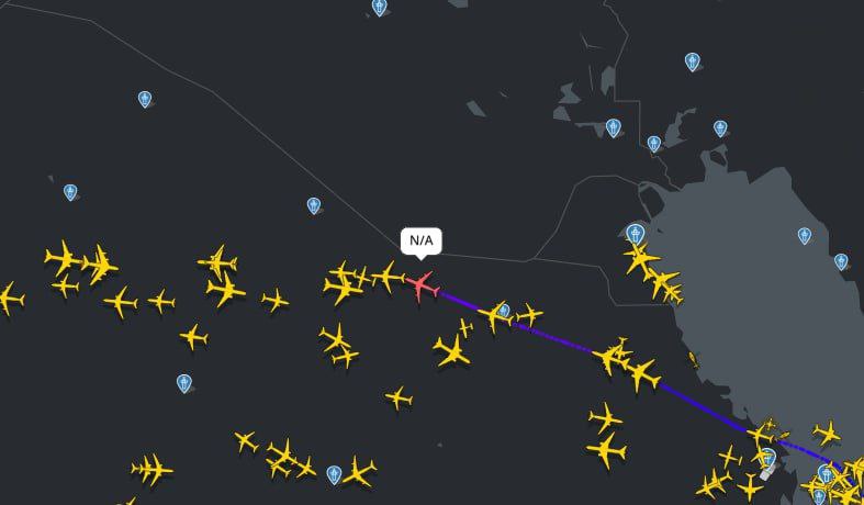 MahalaxmiRaman's tweet image. Breaking : Two #American RC-135W #Rivet Joint r7econnaissance Aircraft from #AlUdeidAirBase are flying above the #Saudi-#Iraqi border.
#OperationRisingLion #IsraelIranWar #WWIII