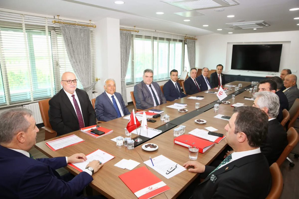 Büyük Birlik Partisi Başkanlık Divanı toplantımız, Sayın Genel Başkanımız Mustafa Destici Beylerin başkanlığında başladı. Alınan kararların hayırlara vesile olmasını diliyorum.
