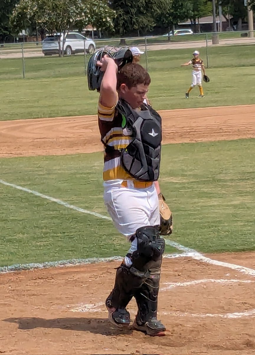 lwgowin's tweet image. You couldn't pay me enough to be a catcher under the Texas sun.