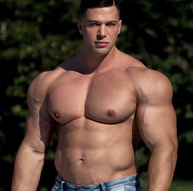 Nip & Suck 🍼 (@muscletitsuck) on Twitter photo 