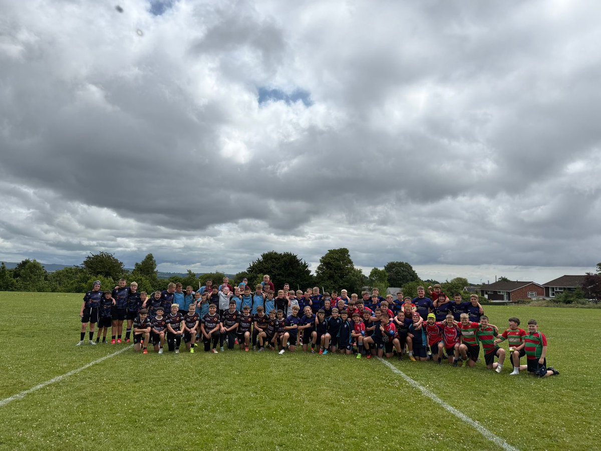 LoukasPara1987's tweet image. Brilliant week @CwmbranHigh_PE rugby X competitions! Yea r7 and 8 boys both making finals and today too finish off our U14 Girls squad become Plate Winners 👌🏾it’s been a privilege to be a part of all these students journeys they’ve done me proud ❤️ Da Iawn all ❤️👏🏾👏🏾👏🏾
