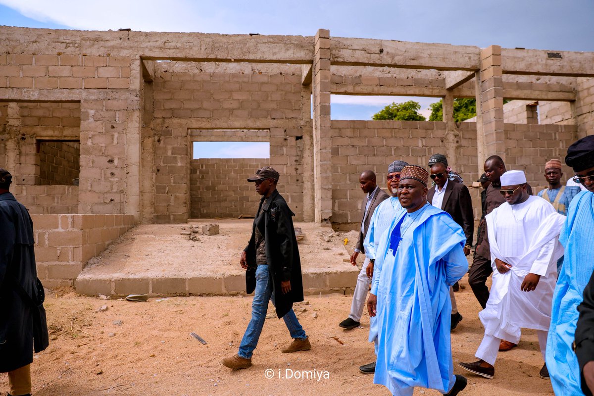 Today, I paid an inspection visit to Gulak, Hyambula, and Wagga in Madagali LGA to assess ongoing projects — including a new school in Gulak and major bridge constructions. We remain committed to rebuilding infrastructure and restoring connectivity across Adamawa.