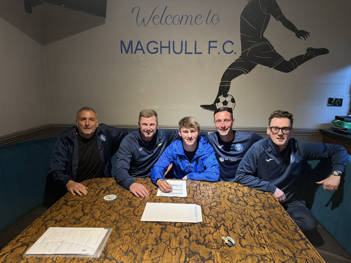 We are delighted to confirm Wil Hoey has signed a contract to commit his future to the club. 

John Mc (Director of Football) 🗣️
“We have just signed the best young footballer at the age in the city in my opinion.
Can't wait to see him fly💙”

#WinnersMakeItHappen 🔵⚪️⚽️