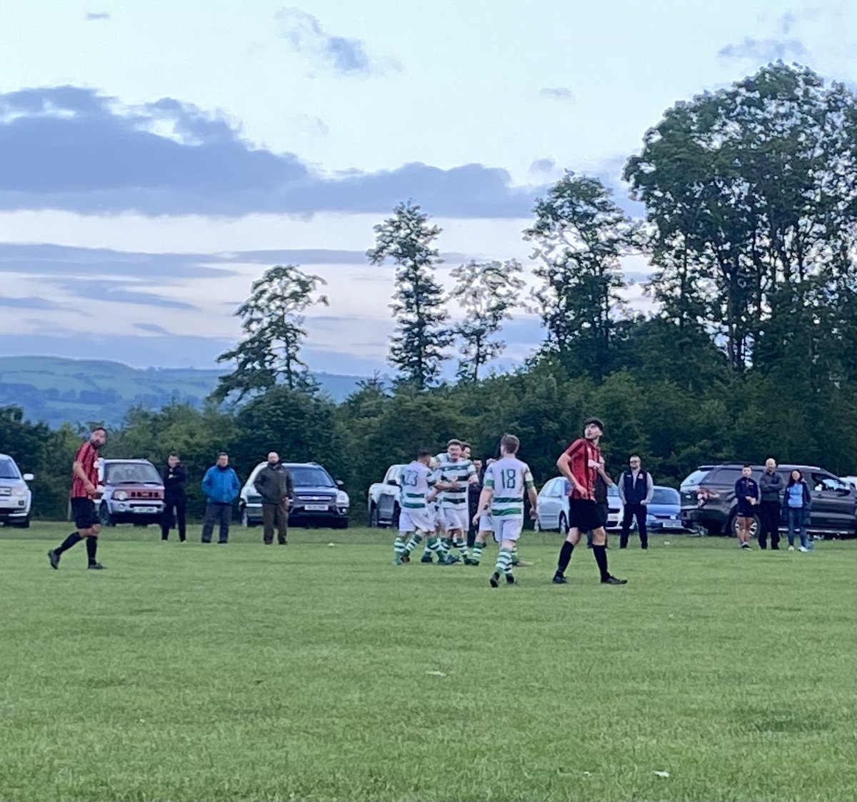 Mari 🏴 (@maricj25) on Twitter photo Taith i Llanfair Dyffryn Clwyd neithiwr i weld gêm <a href="/_summer_league/">Llandyrnog & District Summer League</a>
📍 Cae Oaklands Bridge.
<a href="/CPDLlanfairDCFC/">CPD Llanfair DC FC 🏴</a> 2
<a href="/LlanrhaeadrFcSL/">CPD Llanrhaeadr</a> 4
Y fuddugoliaeth yn sicrhau bod Llanrhaeadr dal yn ail yn y gynghrair Taith i Llanfair Dyffryn Clwyd neithiwr i weld gêm <a href="/_summer_league/">Llandyrnog & District Summer League</a>
📍 Cae Oaklands Bridge.
<a href="/CPDLlanfairDCFC/">CPD Llanfair DC FC 🏴</a> 2
<a href="/LlanrhaeadrFcSL/">CPD Llanrhaeadr</a> 4
Y fuddugoliaeth yn sicrhau bod Llanrhaeadr dal yn ail yn y gynghrair