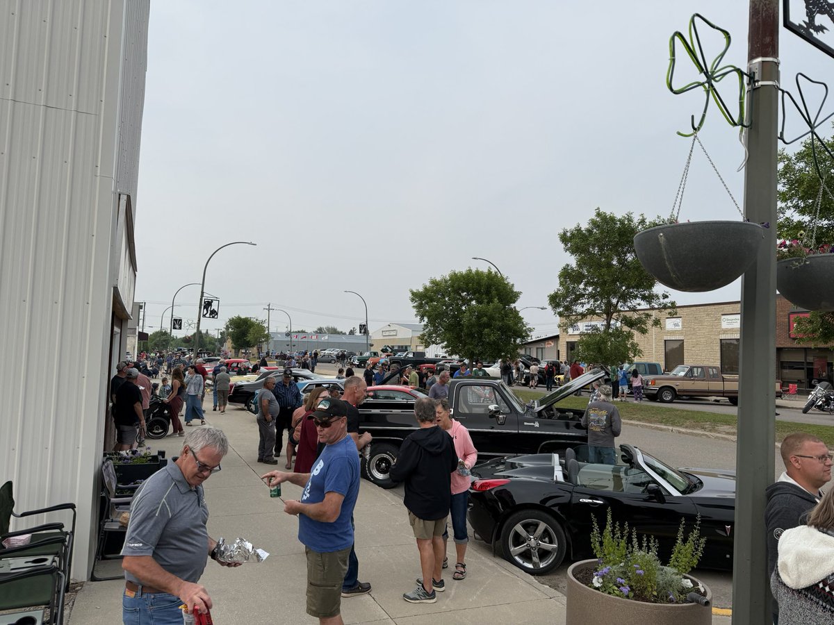 We had a blast yesterday at Killarney Cruise night! 
 
Cool cars and even cooler people 😎