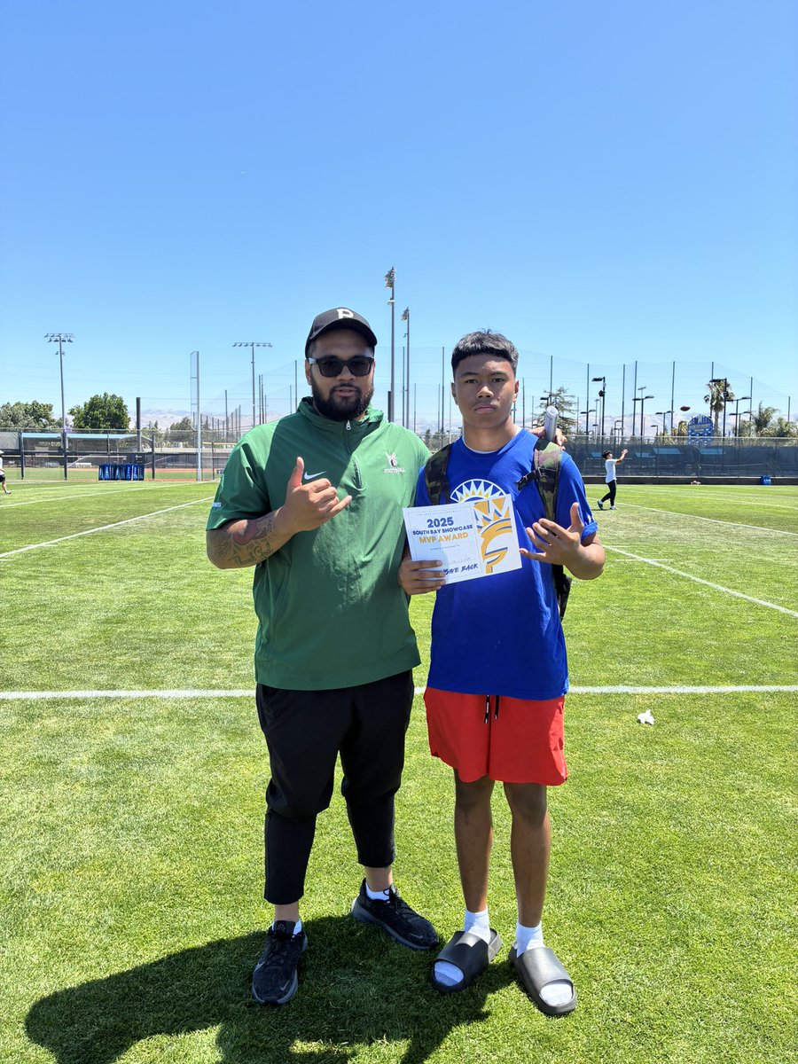 Tyson Brody Wailehua (@moosewailehua) on Twitter photo Blessed and grateful to receive the Defensive MVP award at <a href="/SanJoseStateFB/">San José State Football</a> camp🤙🏾
-
<a href="/CoachGregBurns/">Greg Burns</a> <a href="/CoachMaday/">Coach Maday</a> <a href="/CoachMaloPSU/">VJ Malo</a> <a href="/CoachO_SJSU/">Derrick Odum</a> <a href="/CoachLapuaho/">Coach Al</a> <a href="/BrandonHuffman/">Brandon Huffman</a> <a href="/GregBiggins/">Greg Biggins</a> Blessed and grateful to receive the Defensive MVP award at <a href="/SanJoseStateFB/">San José State Football</a> camp🤙🏾
-
<a href="/CoachGregBurns/">Greg Burns</a> <a href="/CoachMaday/">Coach Maday</a> <a href="/CoachMaloPSU/">VJ Malo</a> <a href="/CoachO_SJSU/">Derrick Odum</a> <a href="/CoachLapuaho/">Coach Al</a> <a href="/BrandonHuffman/">Brandon Huffman</a> <a href="/GregBiggins/">Greg Biggins</a>