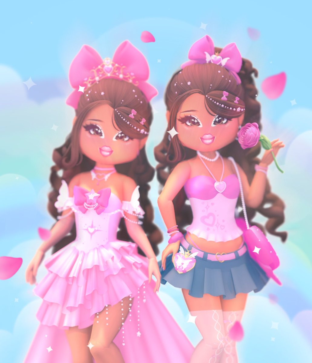 royalecon 2025 is finally here!✨

i will be on every day at any time! feel free to come say hi💖

#royalehigh #royalecon #rh #roblox 

roblox.com/games/13642064…