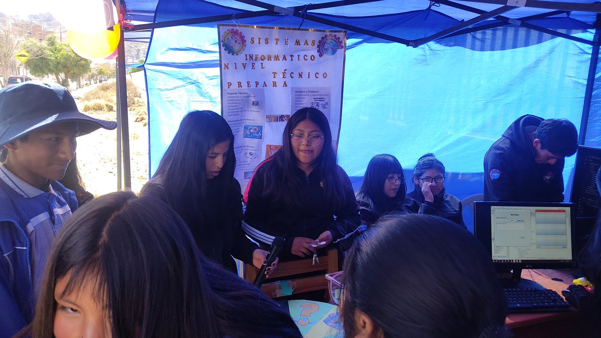 InstitutoFabril's tweet photo. 🎊 SISTEMAS INFORMATICOS - FERIA DE FORMACIÓN TÉCNICA TECNOLÓGICO - INSTITUTO TECNOLÓGICO FABRIL DE ORURO  🎊

#Feria2025 #Oruro #Bolivia #bicentenario2025 #OruroBolivia  #ferias #feriabolivia #feria #ypf https://t.co/0qga0Zxtx7
