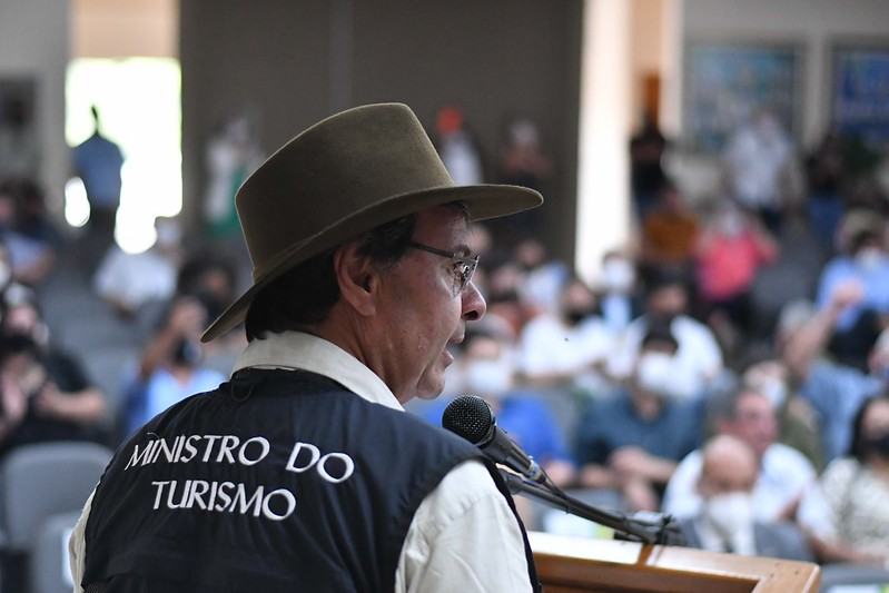 AmazonasAtual's tweet photo. Gilson Machado teria tentado ajudar Mauro Cid a fugir do Brasil com passaporte português, segundo a PGR. A suspeita surge perto do fim da instrução da ação penal da trama golpista. A defesa nega. 🕵️♂️🇵🇹 #MauroCid #GilsonMachado #PGR #STF #Política https://t.co/zIh5s1vyx7
