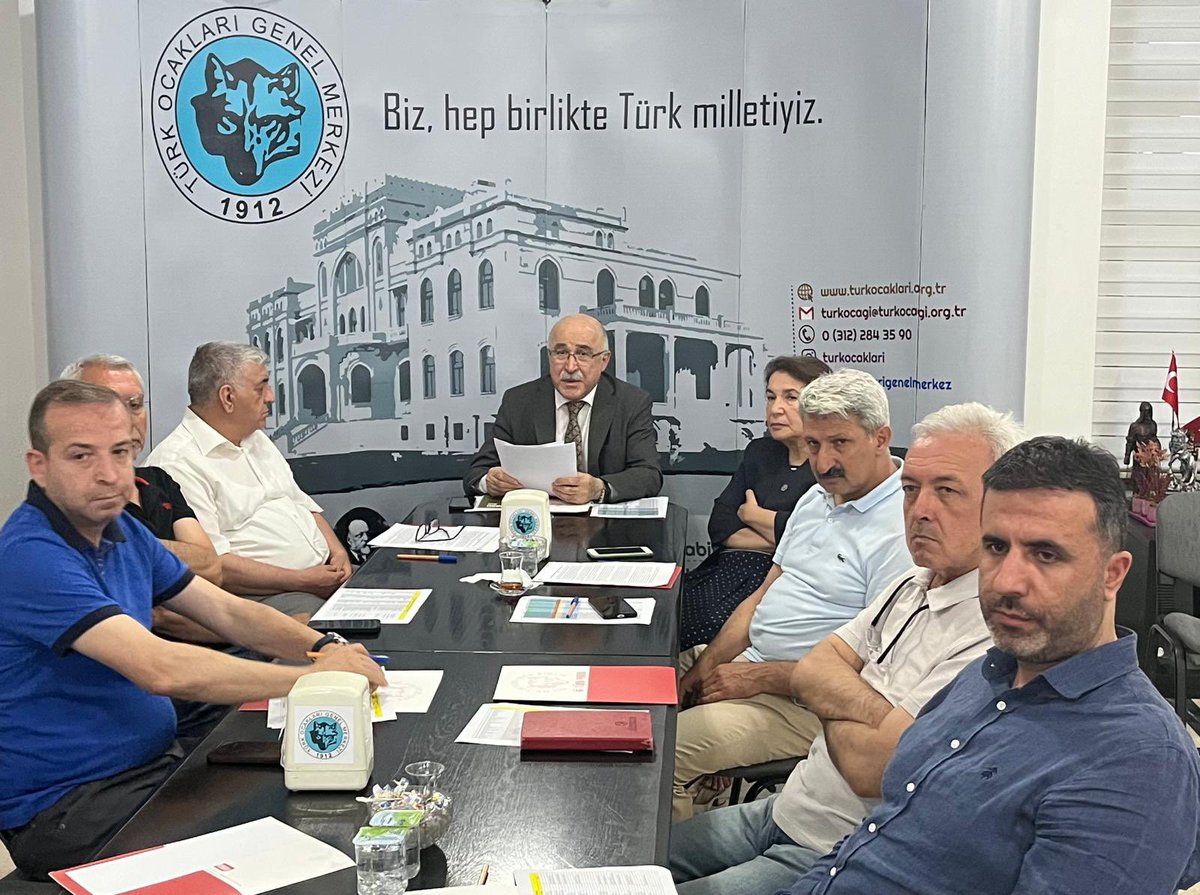 turkocaklari's tweet photo. Türk Ocakları Şube Başkanları ve Temsilcileri İstişare Toplantısı, Genel Başkanımız Prof. Dr. Mehmet Öz, Yönetim Kurulu üyeleri ve şube başkanlarının katılımıyla çevrim içi platform üzerinden yapılmıştır. Toplantı dahilinde yapılan istişare neticesinde ortaya çıkan sonuç bildirisi ayrıca yayınlanacaktır.