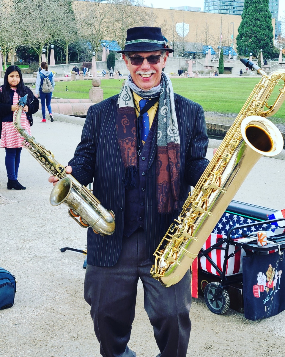 Tonight's forecast? 100% chance of fantastic music! 🎵 Join us for Music on the Court, kickstarting at 5PM with the extraordinary John Salzano! 🎤 With two days of melody lined up, who's ready to tune their weekend up a notch?🎼