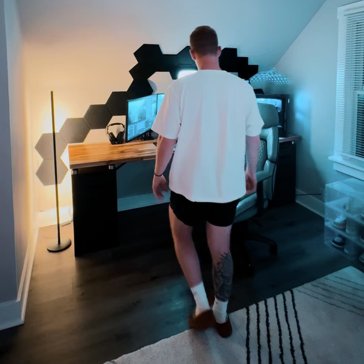 CaptainSupply's tweet image. VIEWS FROM THE NEW POST 👀
GO CHECK OUT MY NEWEST REEL AND DON’T FORGET THAT SUPPORT IS FREE
instagram.com/thecaptainsupp…