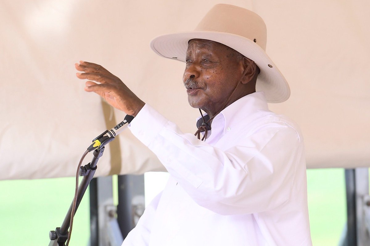 President Yoweri Museveni called upon the people to be vigilant, insisting that the masses are the true whistleblowers in the fight against corruption.

#WhyUgStillNeedsM7