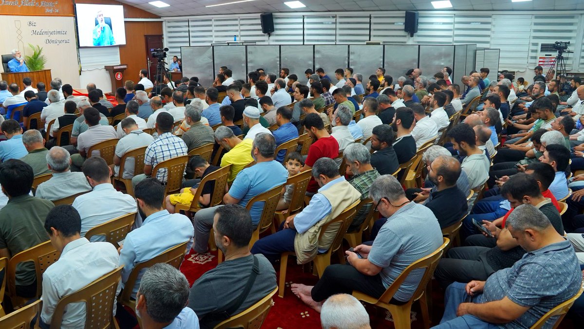 Furkan Hareketinin Cuma Klasiği

Alparslan Kuytul Hocaefendi'nin her cuma gerçekleştirdiği tefsir dersi, ön programın ardından halkın yoğun katılımı ile devam ediyor.

AdiyatSuresi TefsirDersi
#AlparslanHocaylaTefsirDersi