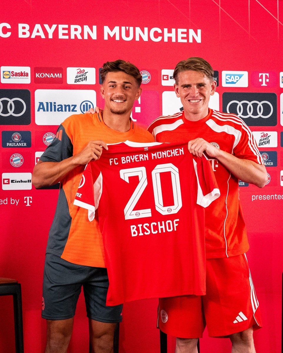 FCBayernES's tweet image. 𝐁𝐢𝐞𝐧𝐯𝐞𝐧𝐢𝐝𝐨 𝐚𝐥 𝐅𝐂 𝐁𝐚𝐲𝐞𝐫𝐧, Tom Bischof! ❤️