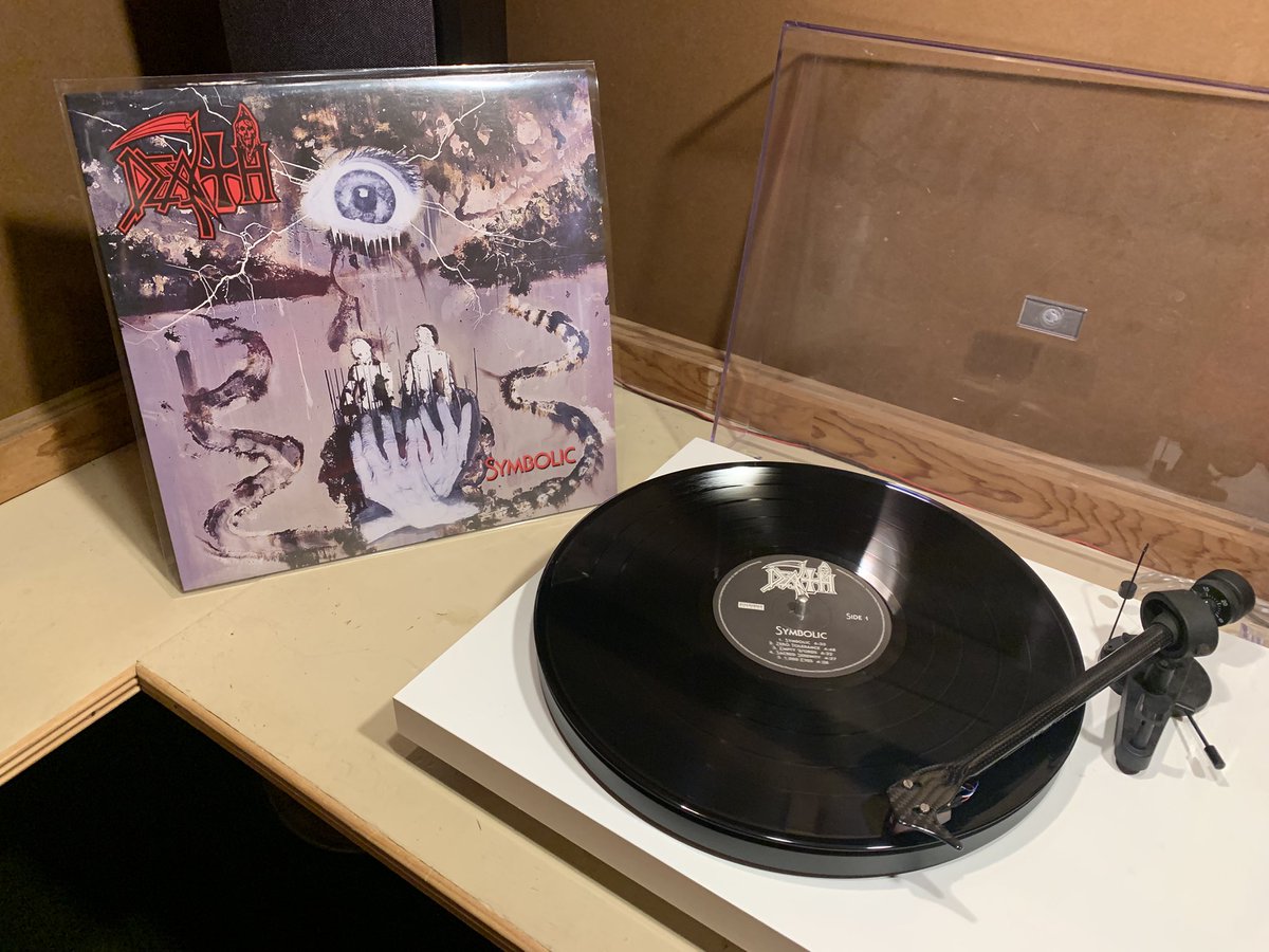 jcwhite022's tweet image. Death metal masterpiece! 🔥🔥🤘🏻🤘🏻 #Death #Symbolic #DeathMetal