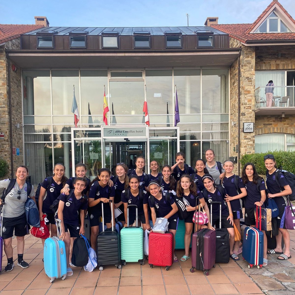 💜👋🏻 Hola, Cantabria

Nuestras infantiles arrancan con triunfo el Torneo San Bernabé.

¡Se viene finde de fútbol!

#pucela #RVFemenino