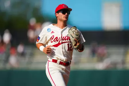 Kendall Rogers (@kendallrogers) on Twitter photo NEW COMMIT: <a href="/SouthernMissBSB/">Southern Miss Baseball</a> has landed a neat Transfer Portal pick up in former Louisiana OF Caleb Stelly. Stelly, 6-1, 190, has big-time power potential, hitting .307 with 8 HR and 35 RBIs this season + double digit stolen bases.
Profile: d1baseball.com/player/1661382…
Portal: NEW COMMIT: <a href="/SouthernMissBSB/">Southern Miss Baseball</a> has landed a neat Transfer Portal pick up in former Louisiana OF Caleb Stelly. Stelly, 6-1, 190, has big-time power potential, hitting .307 with 8 HR and 35 RBIs this season + double digit stolen bases.
Profile: d1baseball.com/player/1661382…
Portal: