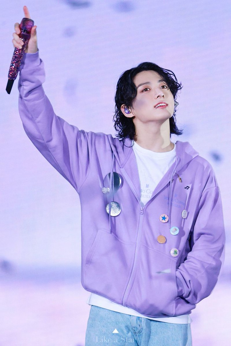 howyou_seeme's tweet photo. WE LOVE YOU JUNGKOOK 
WE ARE PROUD OF YOU JUNGKOOK 
WE ARE WITH YOU JUNGKOOK 
YOU ARE THE BEST JUNGKOOK https://t.co/Rbsns3F95h