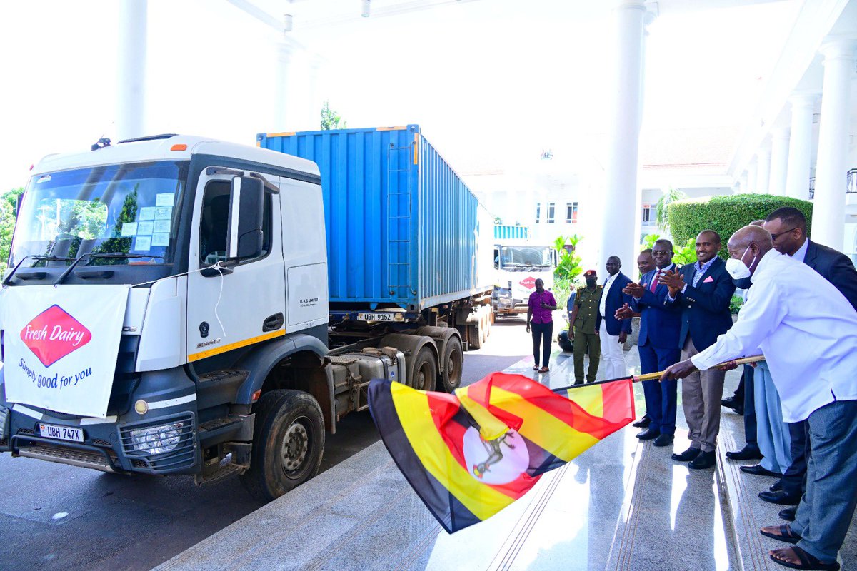 “Uganda produces 5.4 billion litres of milk, yet consumes only 800 million. To succeed, we must think beyond Uganda, we must think East Africa, we must think Africa.”-President Yower Museveni 

#WhyUgStillNeedsM7