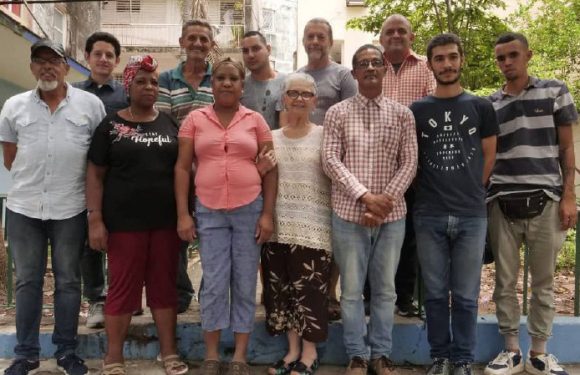 SandraFujishiro's tweet photo. Con emotividad, sensibilidad, pasión y expresión el #ProyectoPalomas ha puesto rostro a escenas cotidianas que estaban ausentes en el documental cubano y llega hoy a sus 23 años. Felicidades a Lizette Vila y al resto de sus integrantes.
#CubaEsCultura https://t.co/cT1aSdLz2s