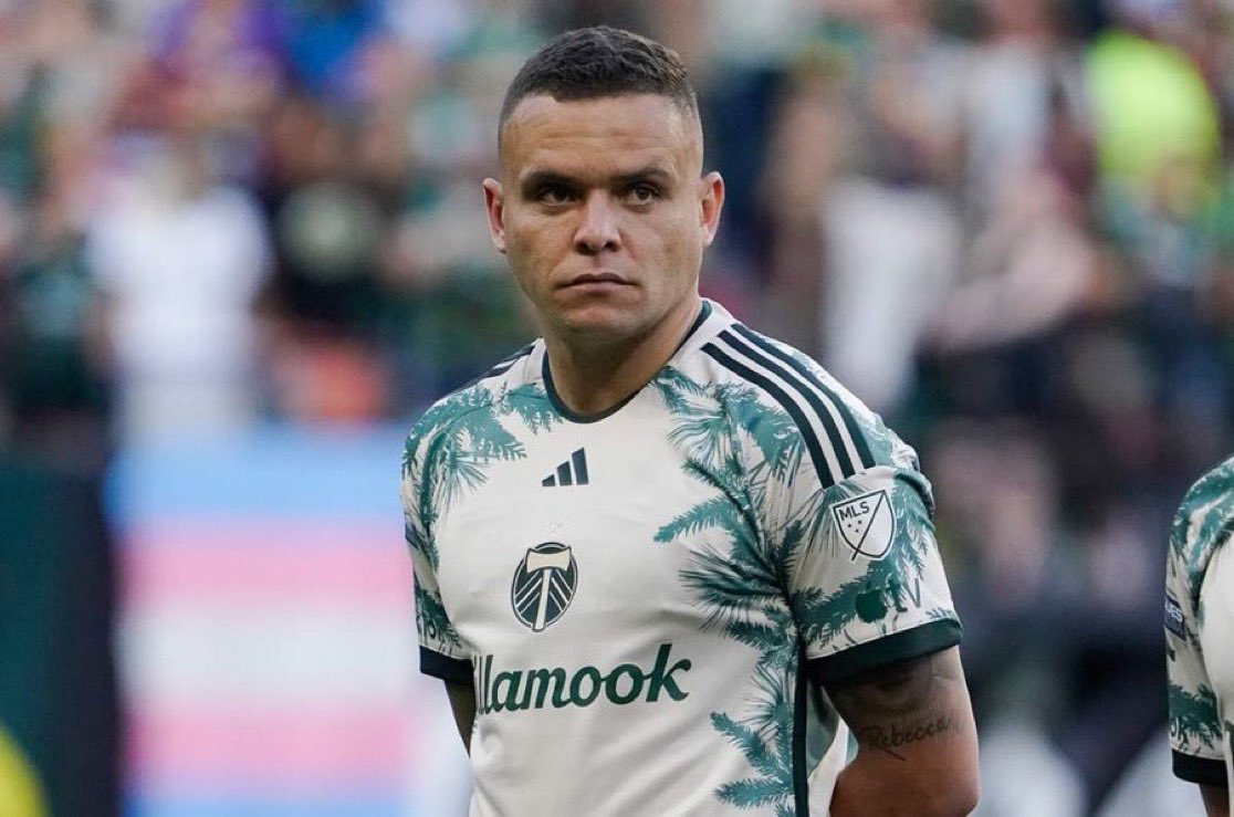 🗣️ “El ‘Cabecita’ Rodríguez estuvo más cerca que nunca de volver a #Peñarol. Lamentablemente se resintió de una lesión que ya lo aquejaba y el médico le ordenó operarse”

✍🏻 <a href="/EdgardoLasalvia/">Edgardo Lasalvia</a> en #EstoEsFutbol