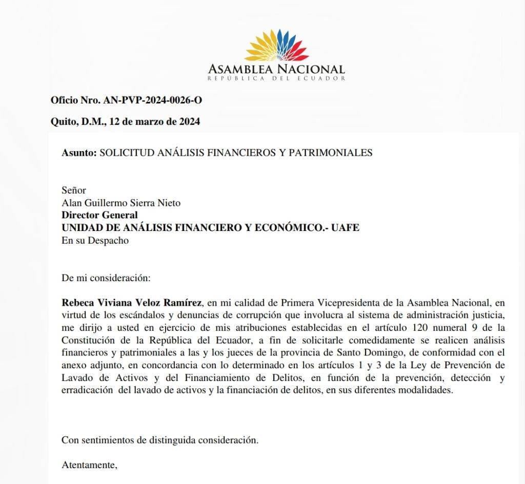 VivianaVelozEc's tweet photo. ¡Por fin! La @UAFE_EC va a trabajar en revisar los patrimonios de jueces y fiscales corruptos. ¿Pero por qué cuando en marzo de 2024 lo solicité, en calidad de Primera Vicepresidenta de la Asamblea Nacional, este funcionario se desentendió por completo y se lavó las manos? ¿Por qué no lo hicieron antes? ¿Querían proteger quizá a alguien? Hacen las cosas en los tiempos en que son convenientes para ellos y para el show político, no para cuando el país lo necesita. ¿Cuánta corrupción permitieron que pasara frente a sus narices durante todo este tiempo? ¿Qué excusa va a poner ahora para explicar por qué no cumplió con un deber casi elemental de sus funciones? ¡Ya era hora que actúen!