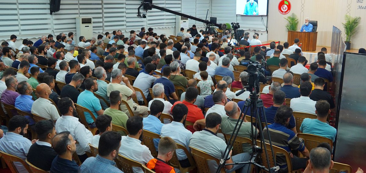 alparslankuytul's tweet photo. Alparslan Kuytul Hocaefendi'nin Âdiyat Suresine başladığı bu haftaki tefsir dersi, halkın yoğun katılımı ile devam ediyor.

AdiyatSuresi TefsirDersi 
#AlparslanHocaylaTefsirDersi https://t.co/dKW7aoT7he